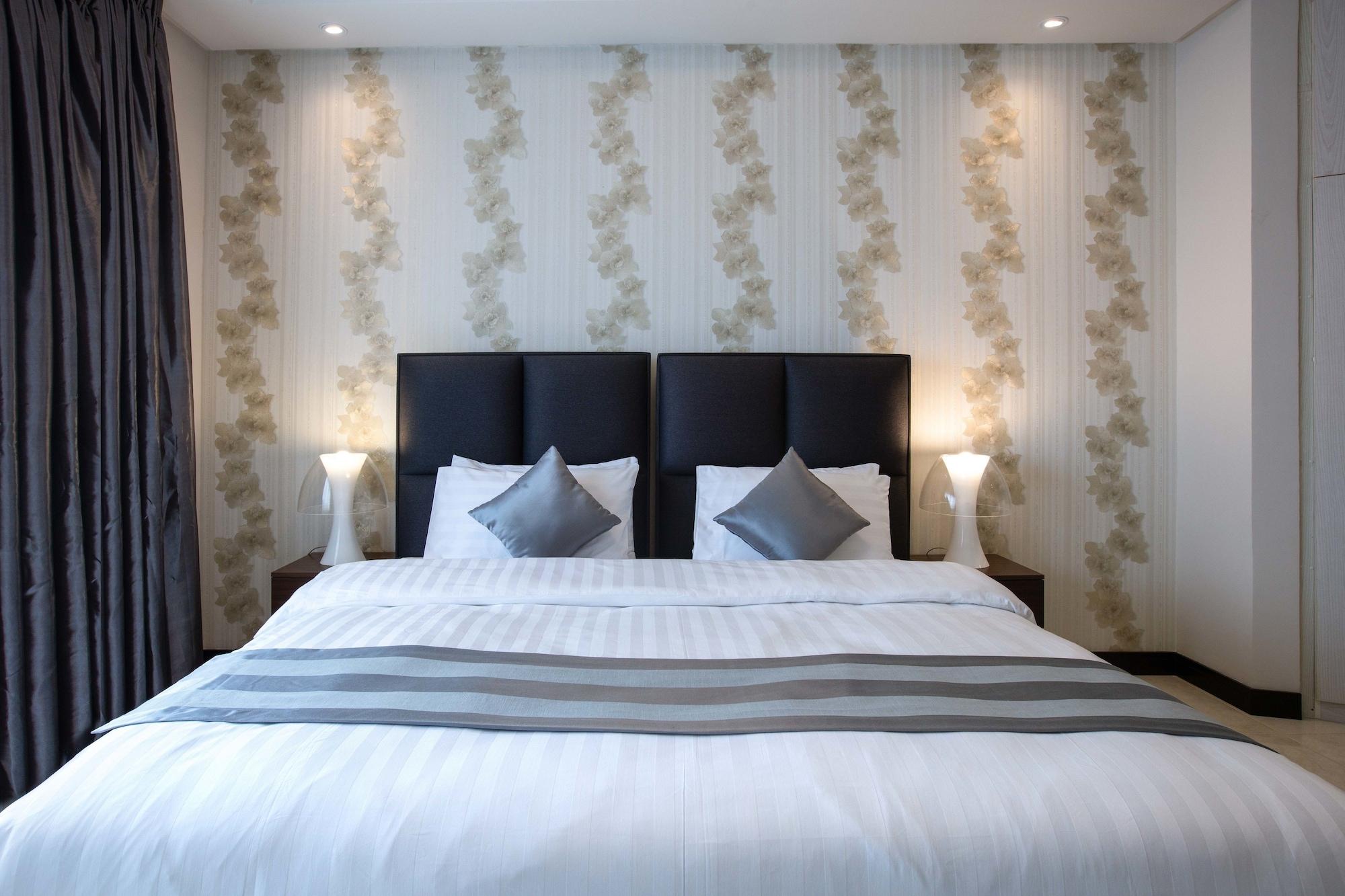 Loumage Suites And Spa Manama Ngoại thất bức ảnh