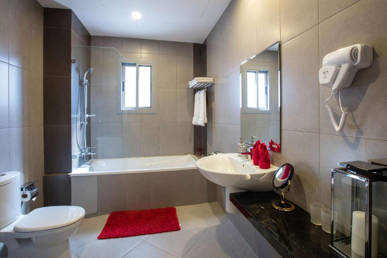 Loumage Suites And Spa Manama Ngoại thất bức ảnh