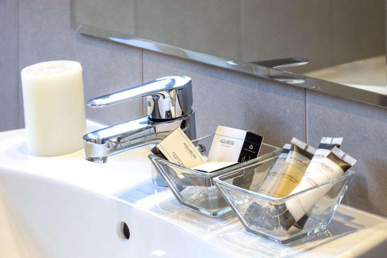 Loumage Suites And Spa Manama Ngoại thất bức ảnh