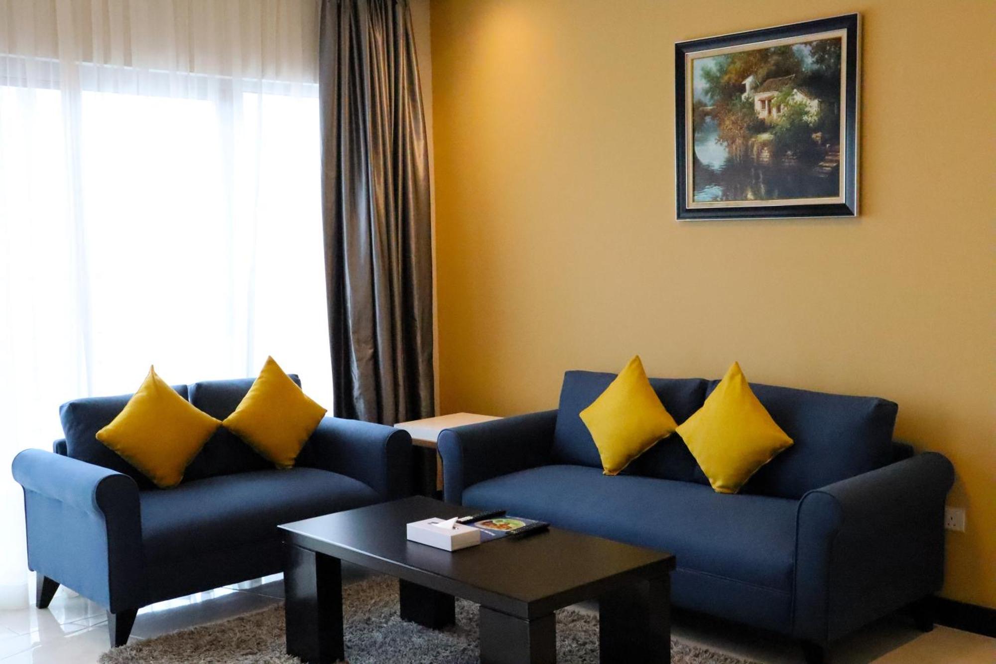 Loumage Suites And Spa Manama Ngoại thất bức ảnh