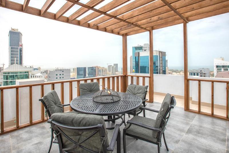 Loumage Suites And Spa Manama Ngoại thất bức ảnh